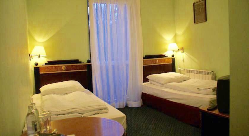 Amazonka Otel Zawada Pilicka Dış mekan fotoğraf