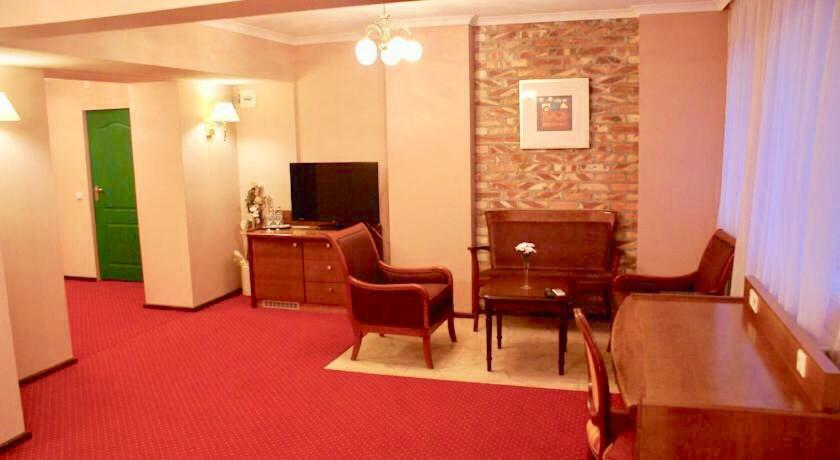 Amazonka Otel Zawada Pilicka Dış mekan fotoğraf